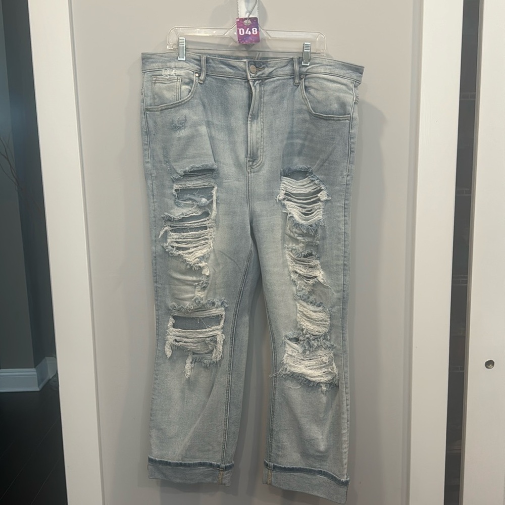 Risen Straight Leg Jeans